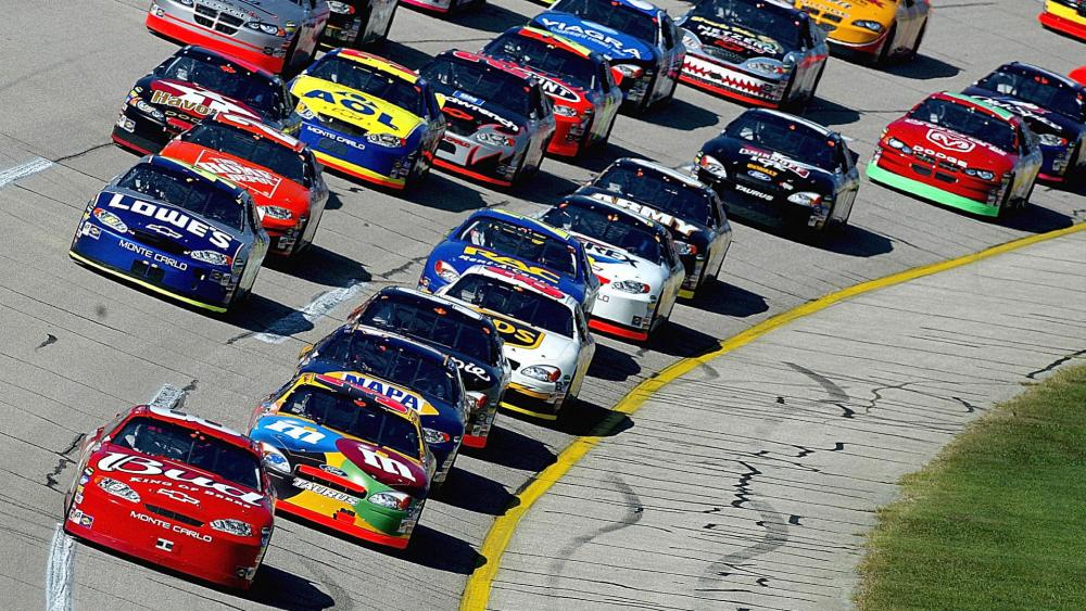 NASCAR - EA Sports 2004 at Talledega wallpaper