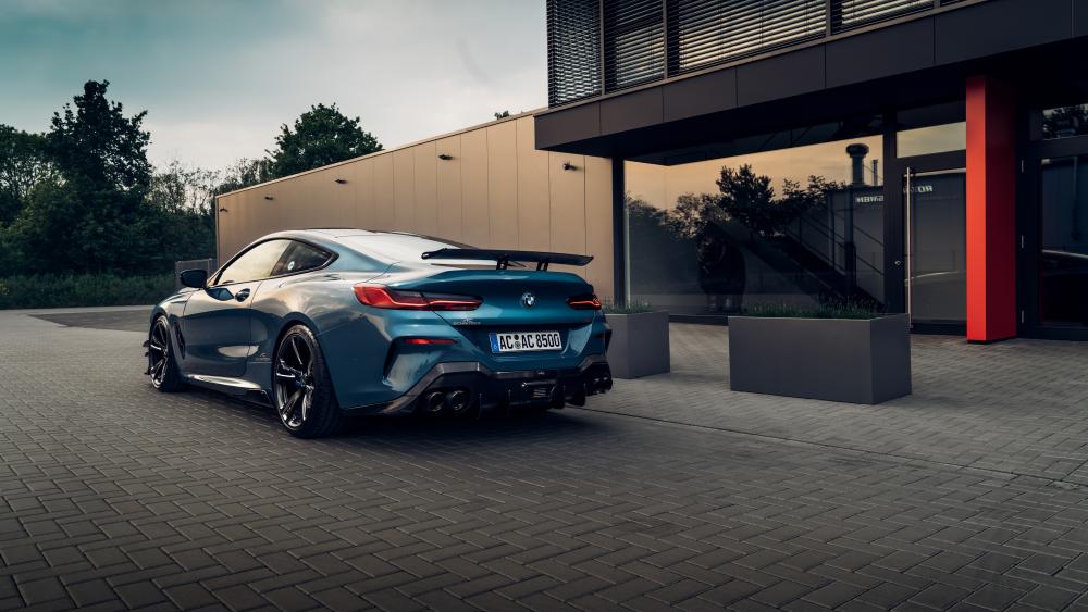 BMW M850i in Stunning Urban Backdrop wallpaper