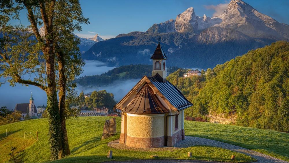 Scenic Beauty at Kirchleitn Kapelle wallpaper
