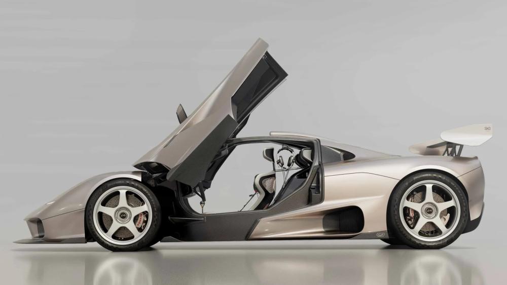 McLaren F1 Supercar Elegance and Power wallpaper