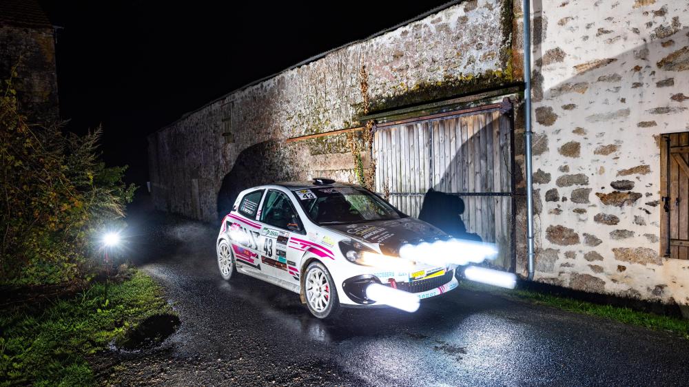 Night Rallying Adventure with Renault Clio R3 wallpaper