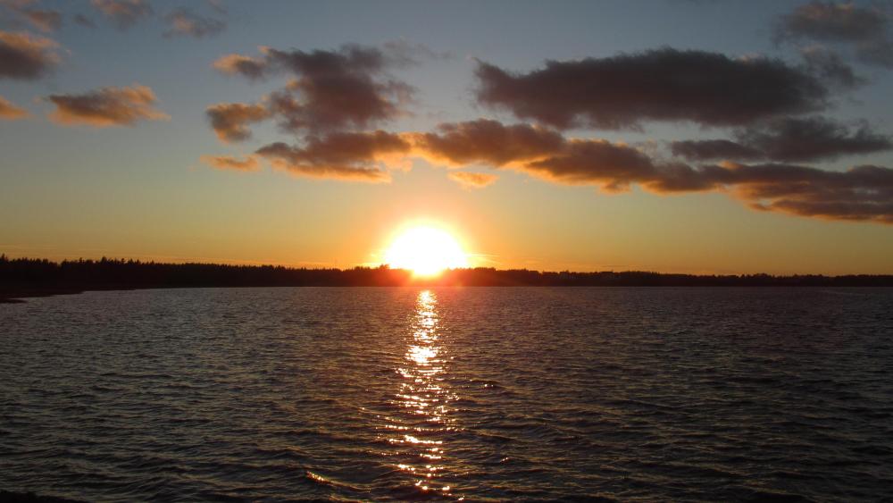 Sunset on the Water wallpaper