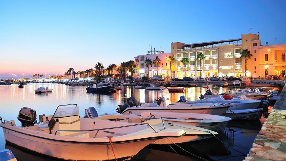Sunset Serenity at the Harbor wallpaper