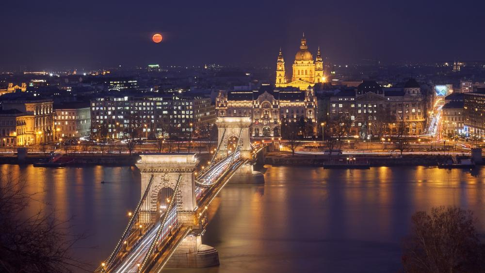 Széchenyi Chain Bridge Illumined by Moonlight wallpaper