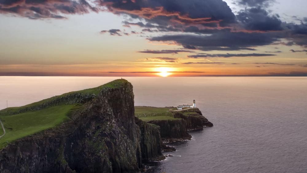 Sunset Serenity at Neist Point Lighthouse wallpaper