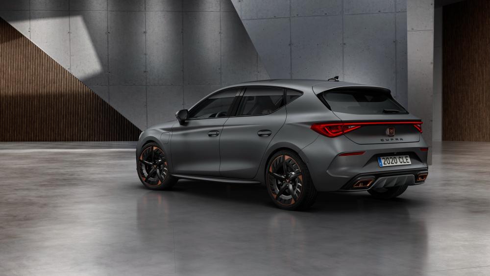 Cupra Leon in Sleek Modern Garage wallpaper