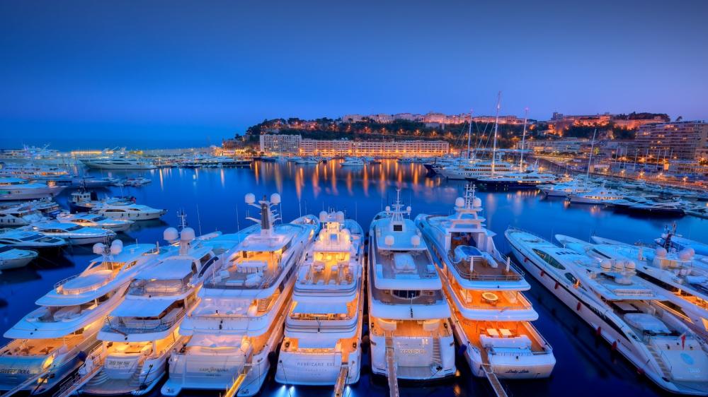 Luxury Yachts in a Serene Marina Evening wallpaper