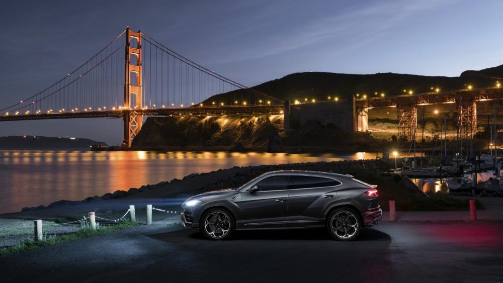 Lamborghini Urus at San Francisco Twilight wallpaper