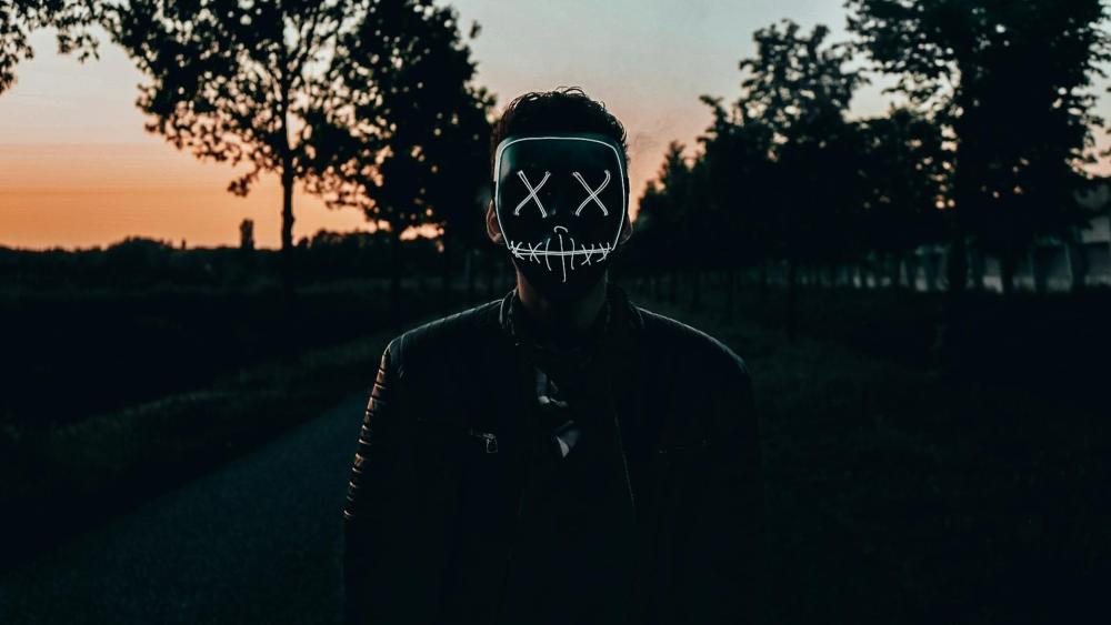 Mysterious Glow of Humor at Dusk wallpaper