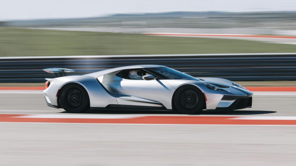 Exhilarating Speed of the Ford GT in Motion wallpaper