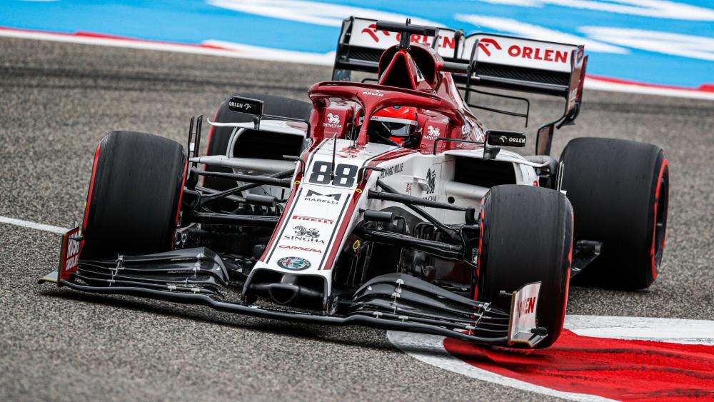 Alfa Romeo Racing on the Track wallpaper