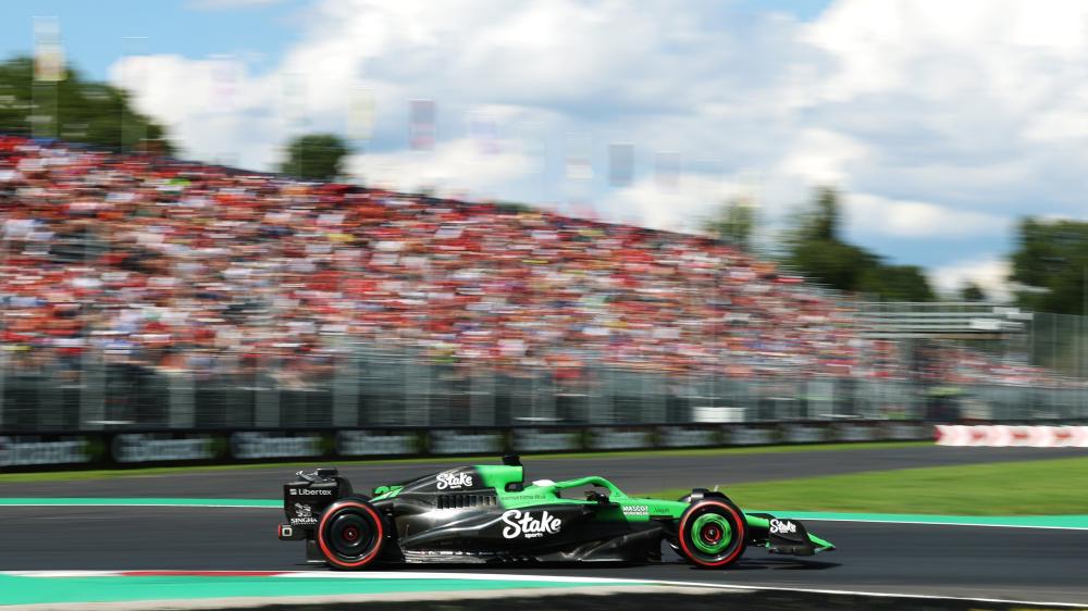 Formula 1 Speed Thrills at 2025 Race Track wallpaper