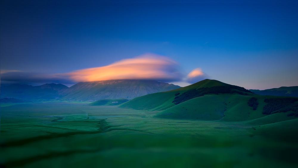 Majestic Dawn Over Monti Sibillini Peaks wallpaper