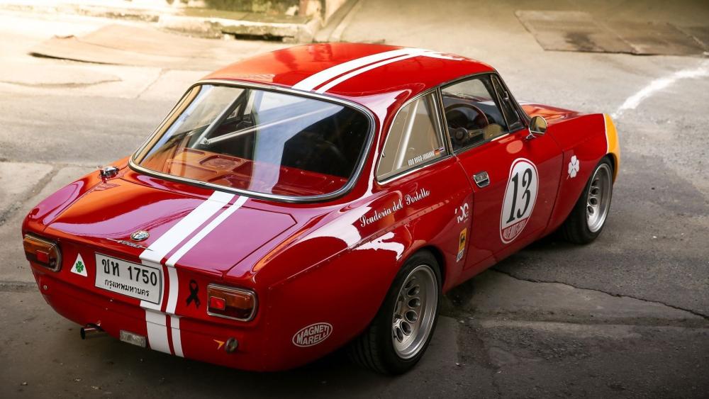 Alfa Romeo Giulia Sprint GTA in Racing Red wallpaper