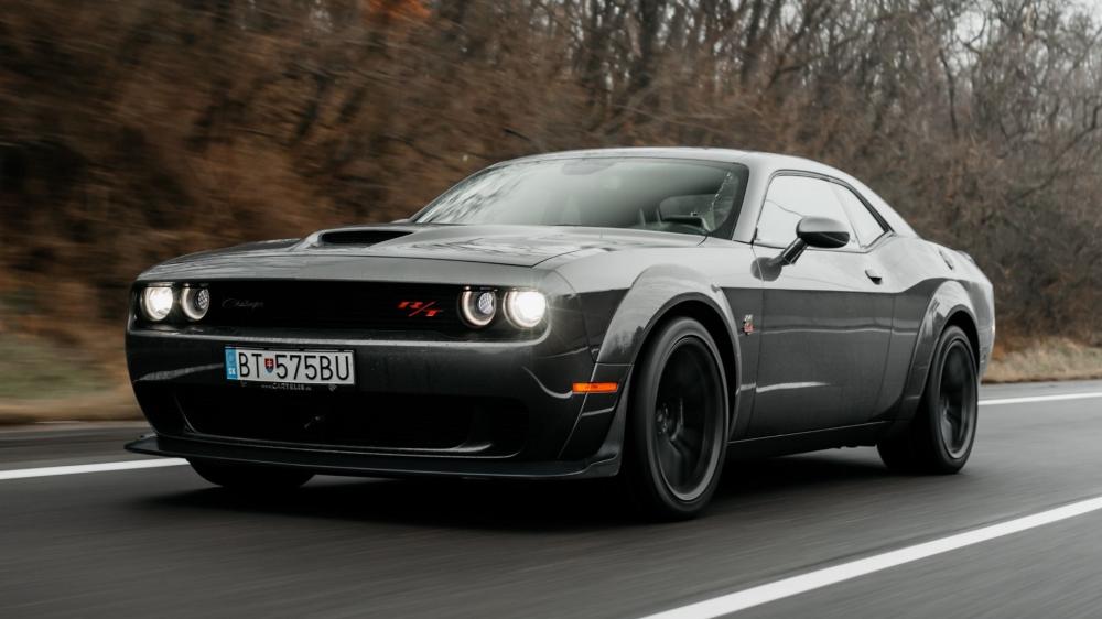 Muscle Car Power on Endless Open Road wallpaper