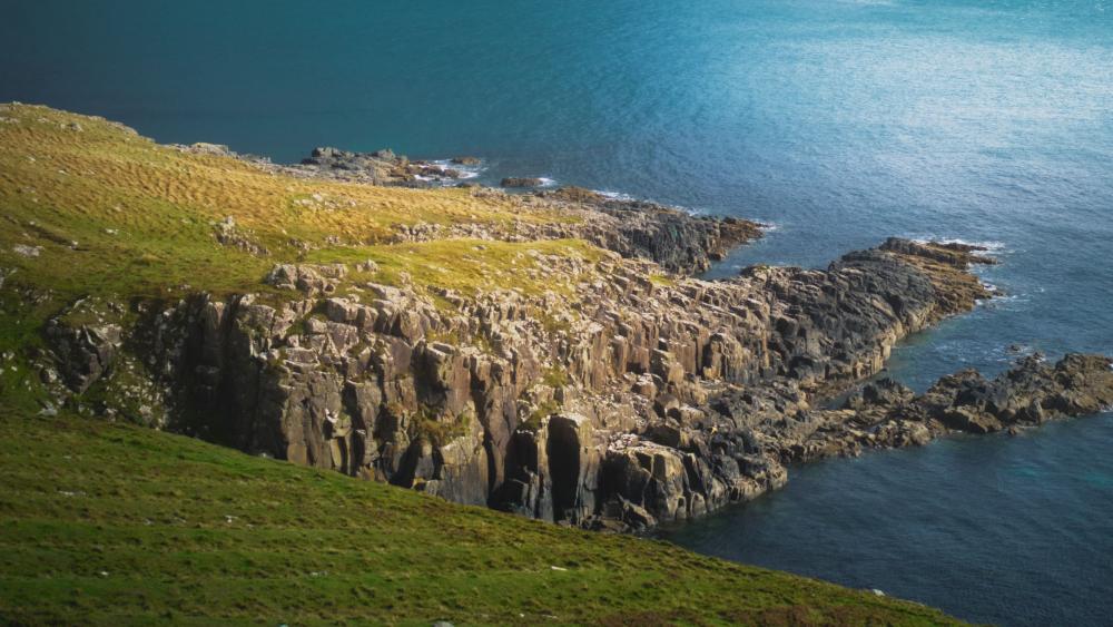 Majestic Cliffs Overlooking the Atlantic Ocean wallpaper