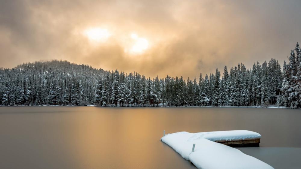 Serene Winter Landscape at Dawn wallpaper