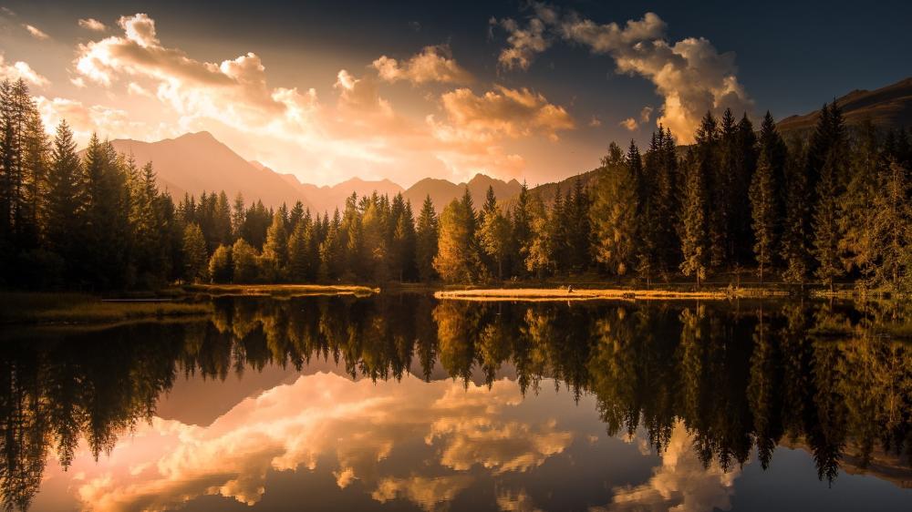 Golden Sunset Reflections on Schattensee Lake in the Austrian Alps wallpaper