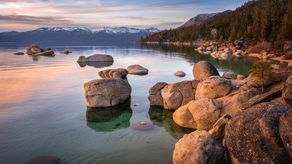 Sunlit Granite Shoreline at Lake Tahoe in the Sierra Nevada wallpaper