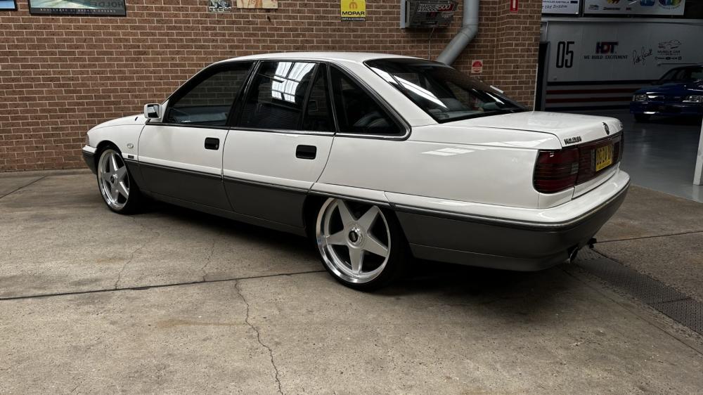 Sleek Classic Car with Modern Touches wallpaper