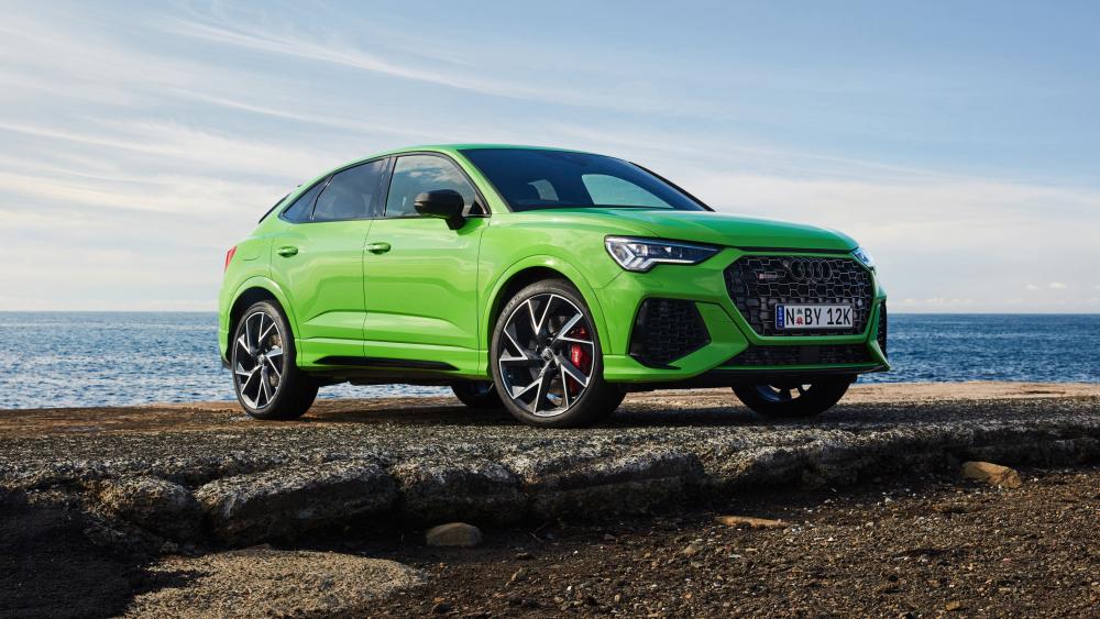 Audi RS Q3 Sportback in vivid green by the sea wallpaper