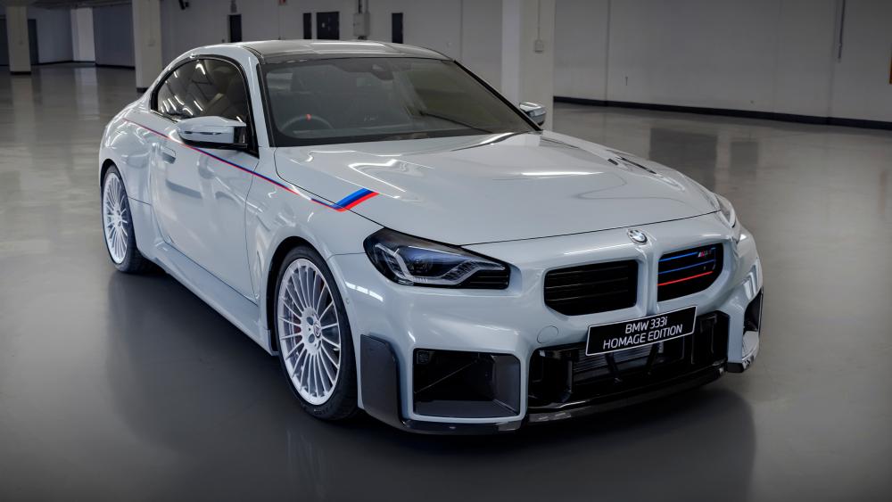 BMW 333i Homage Edition In Glossy White 5K Wallpaper wallpaper