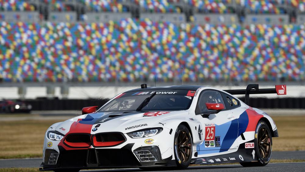 BMW M8 GTE Charging Through The Circuit In 4K wallpaper