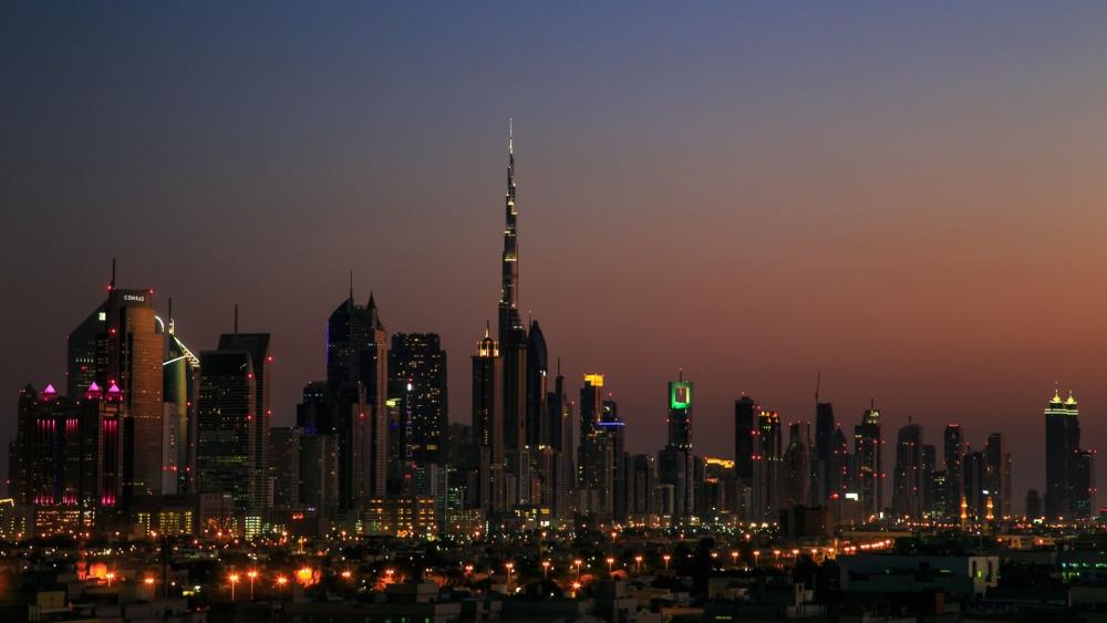 Dubai Skyline at Dusk wallpaper