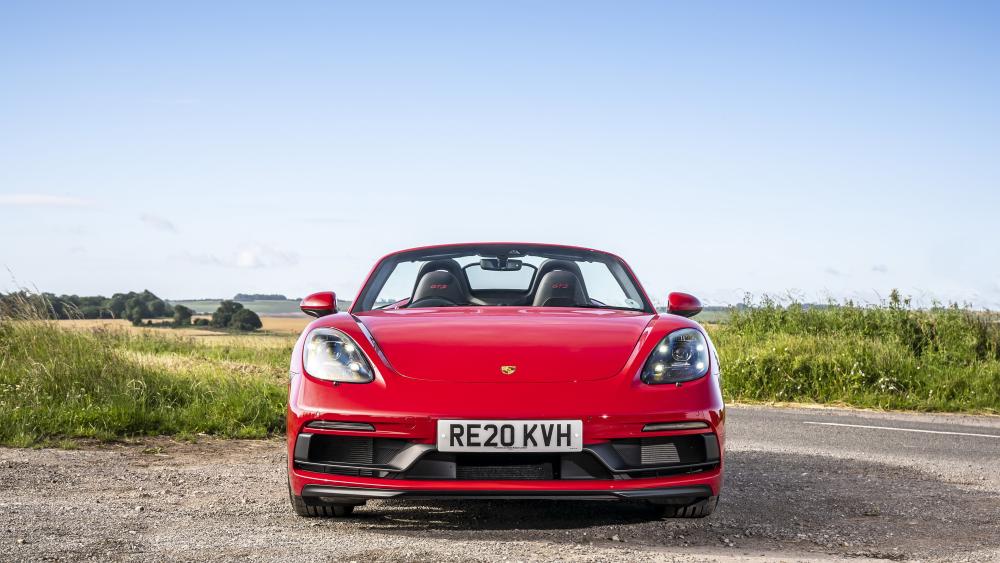 Red Porsche 718 Roadside Elegance wallpaper