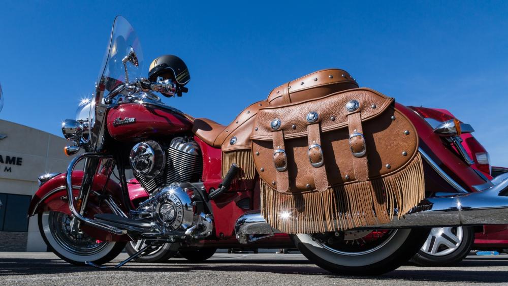 Vintage Indian Chief Cruiser in Sunlight wallpaper