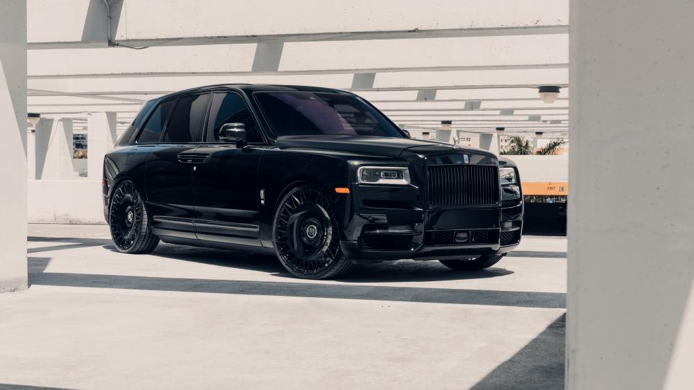 Black Rolls Royce Cullinan Luxury SUV wallpaper