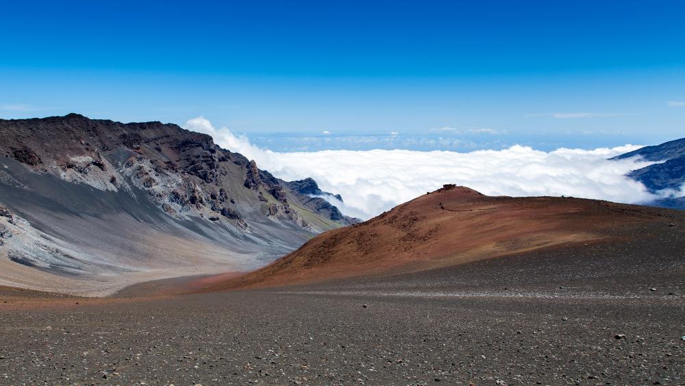 Haleakalā Summit Above the Clouds wallpaper