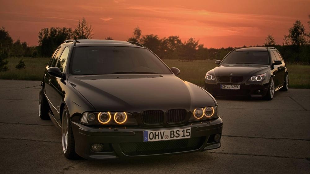Shadowed BMW E39 Sunset Duo wallpaper