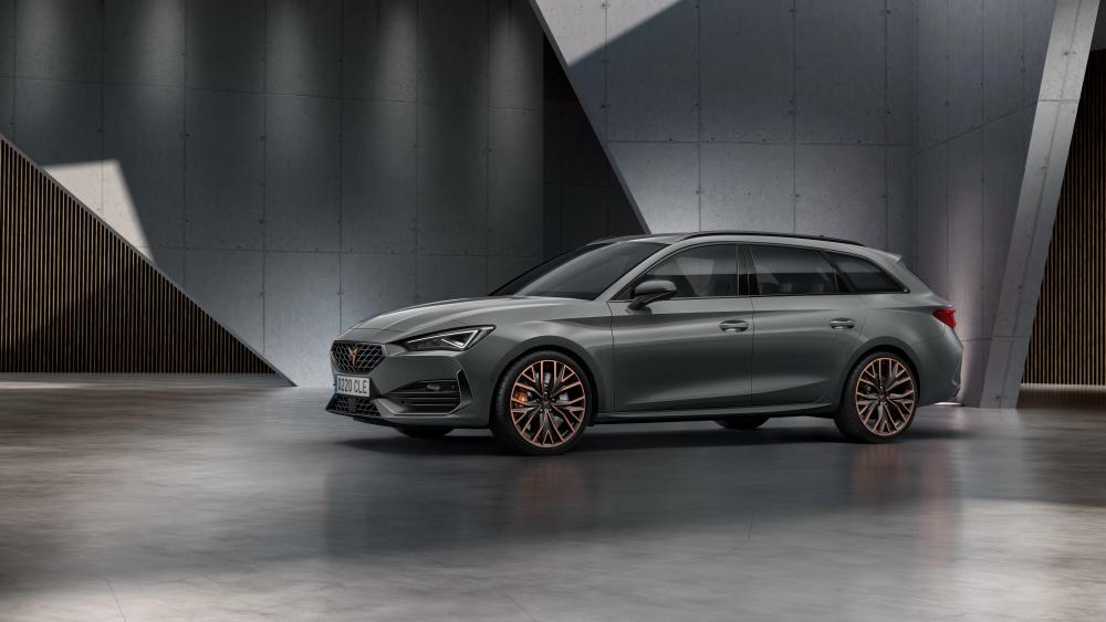 Sleek Silver Cupra Leon Sportstourer wallpaper