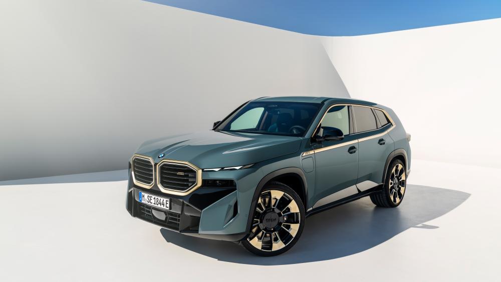 BMW XM Luxury Performance SUV wallpaper