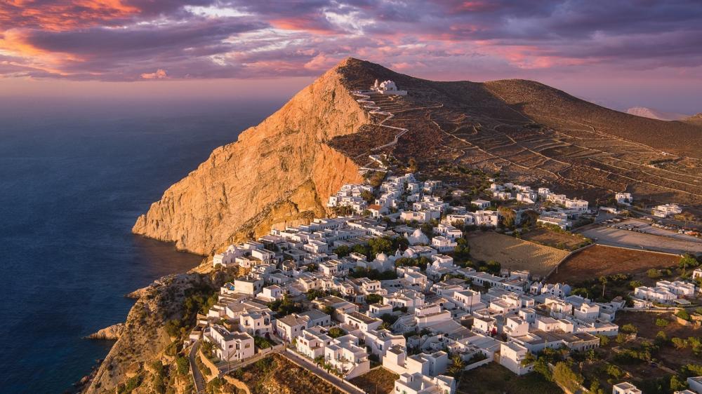 Stunning Hora Folegandros Landscape at Sunset wallpaper
