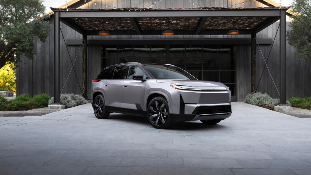Toyota Highlander BEV Modern Elegance wallpaper