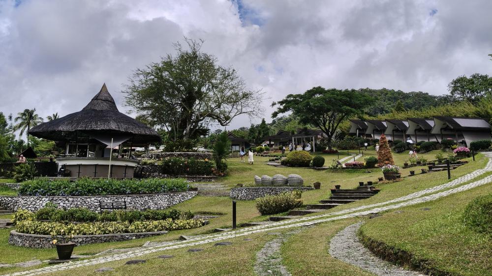Ilaya Highland Resort wallpaper