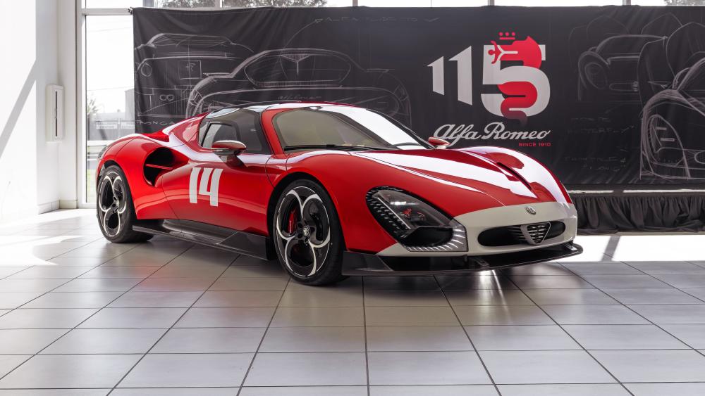 Alfa Romeo 33 Stradale Red Icon wallpaper
