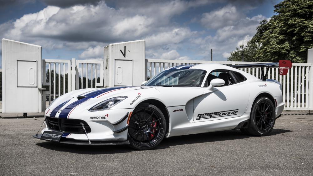 Dodge Viper White Beast wallpaper