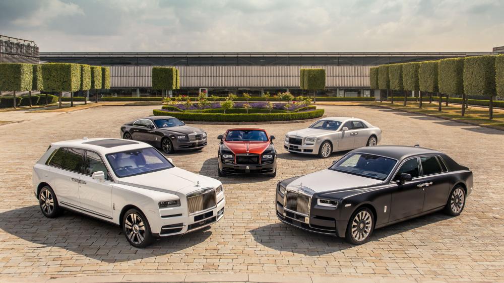 Rolls-Royce elegance and style wallpaper