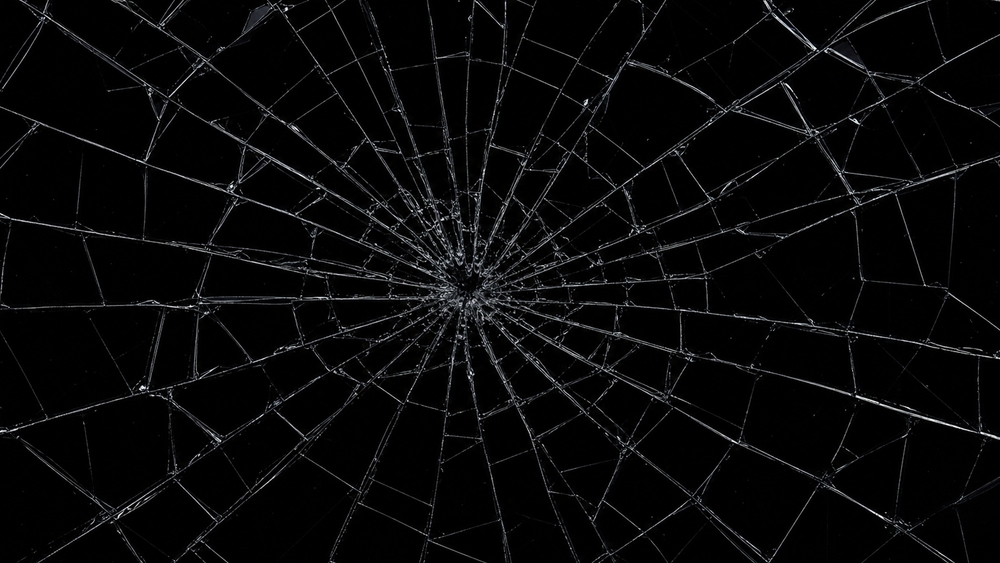 Shattered Monochrome Web wallpaper