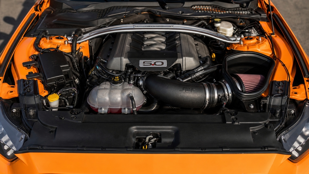 Mustang 5.0 Engine Showcase wallpaper