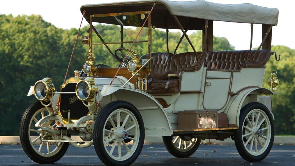 Vintage Packard Model 18 Touring Elegance wallpaper