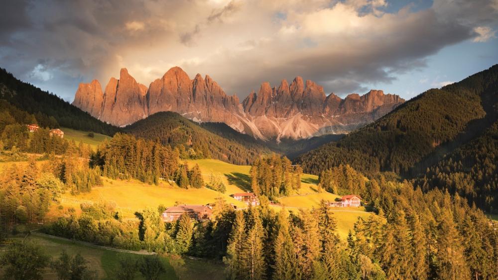 Golden Light Over the Dolomites wallpaper