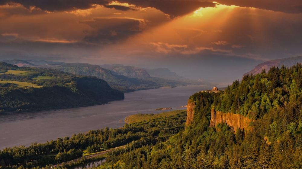 Golden Light Over Columbia River Gorge wallpaper