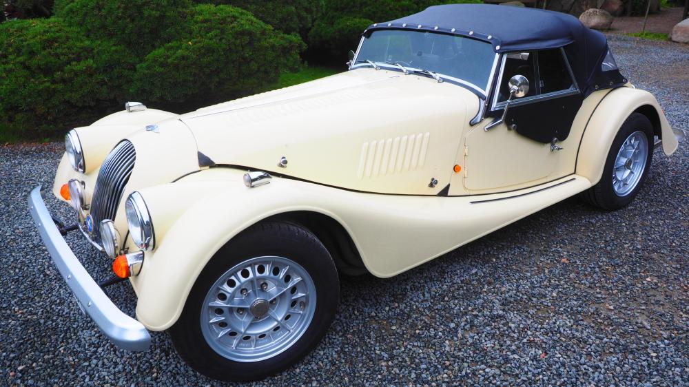 Morgan Plus 8 Classic Roadster wallpaper