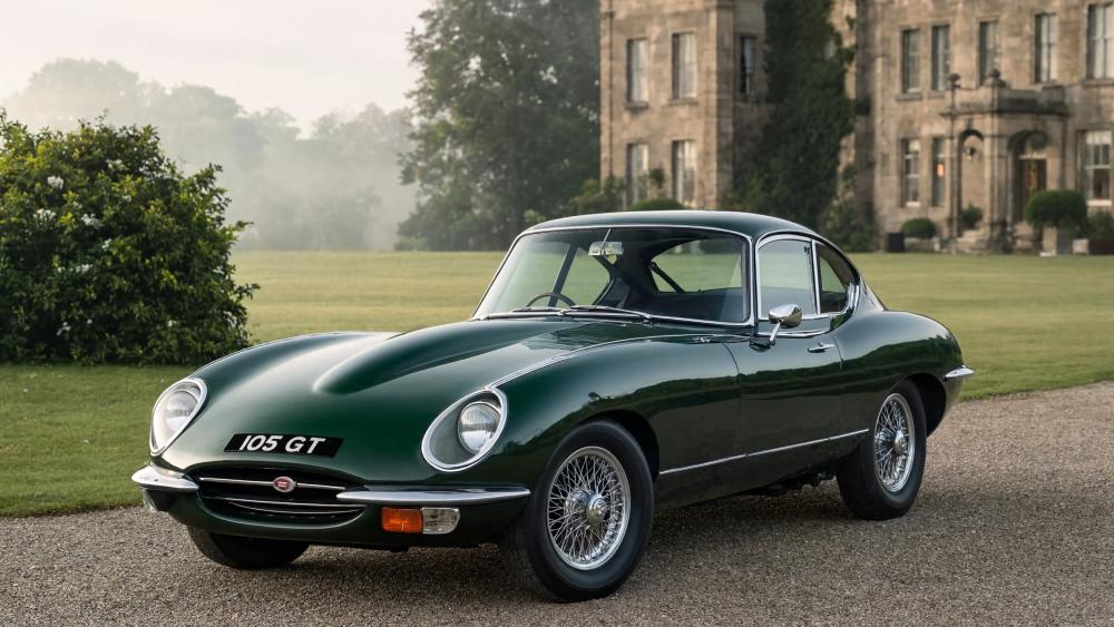 Classic Jaguar E Type at Manor Grounds wallpaper