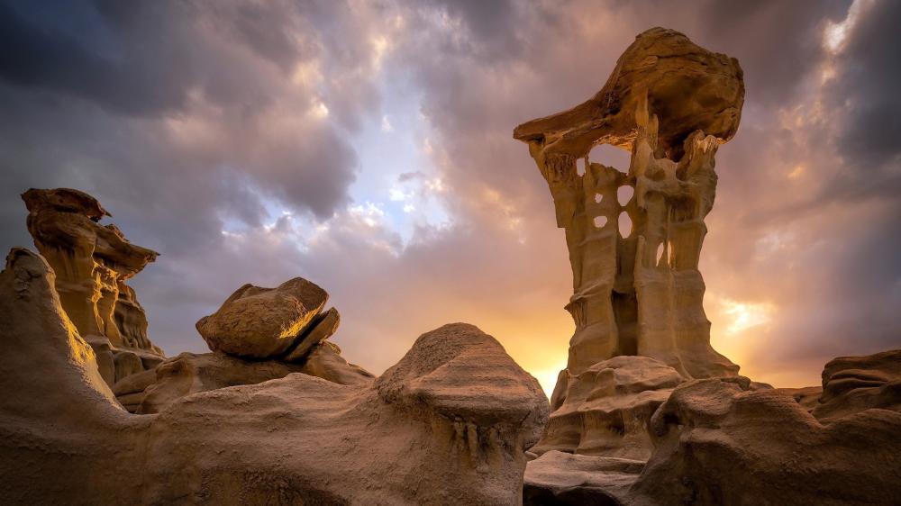 Ethereal Desert Sculptures at Valley of Dreams wallpaper
