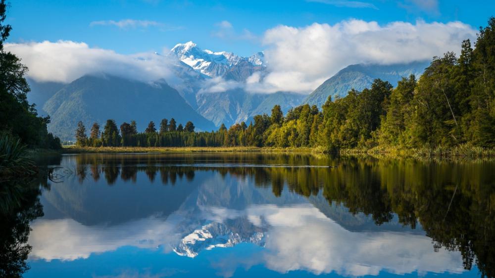 Mirror Calm at Lake Matheson wallpaper
